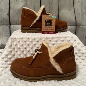 NWT! Muk Luks Woman’s 6M Ziggy Sunset BLVD Booties. Cognac Suede.
